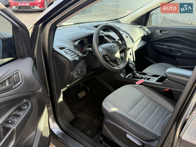 Серый Форд Эскейп, объемом двигателя 2.5 л и пробегом 165 тыс. км за 7999 $, фото 6 на Automoto.ua