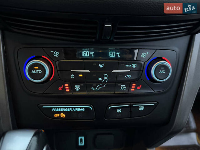 Серый Форд Эскейп, объемом двигателя 1.5 л и пробегом 155 тыс. км за 15500 $, фото 45 на Automoto.ua