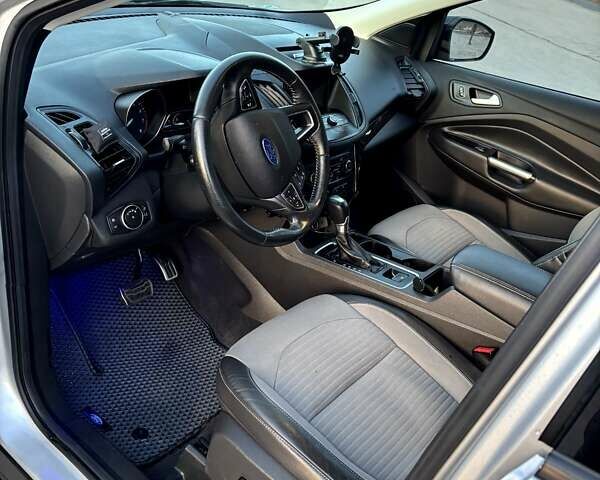 Сірий Форд Ескейп, об'ємом двигуна 1.5 л та пробігом 136 тис. км за 13200 $, фото 10 на Automoto.ua