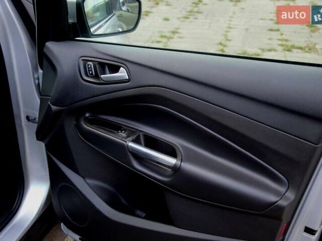 Сірий Форд Ескейп, об'ємом двигуна 2 л та пробігом 137 тис. км за 12900 $, фото 37 на Automoto.ua