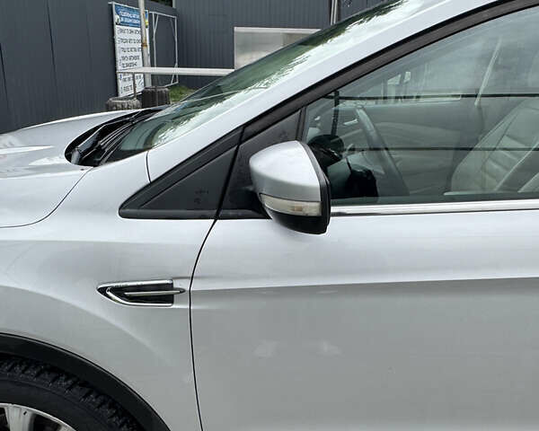 Сірий Форд Ескейп, об'ємом двигуна 1.5 л та пробігом 163 тис. км за 13000 $, фото 4 на Automoto.ua