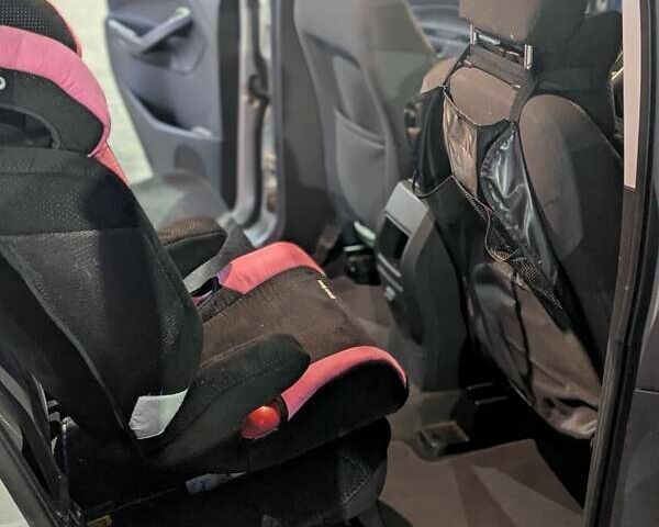 Серый Форд Эскейп, объемом двигателя 2.49 л и пробегом 106 тыс. км за 13950 $, фото 17 на Automoto.ua