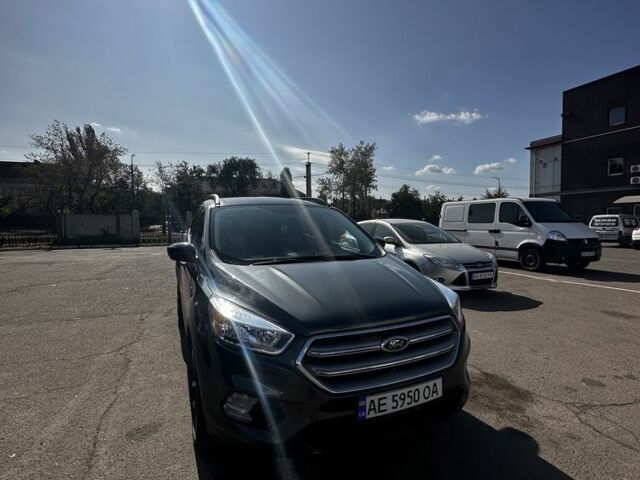 Серый Форд Эскейп, объемом двигателя 1.5 л и пробегом 135 тыс. км за 14200 $, фото 9 на Automoto.ua