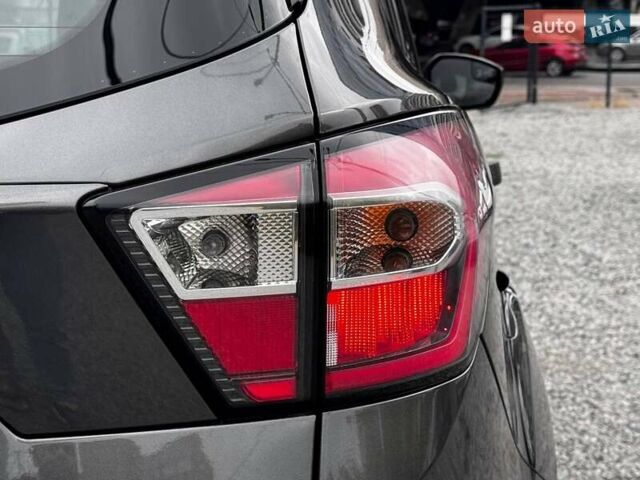 Серый Форд Эскейп, объемом двигателя 2.49 л и пробегом 139 тыс. км за 13500 $, фото 7 на Automoto.ua