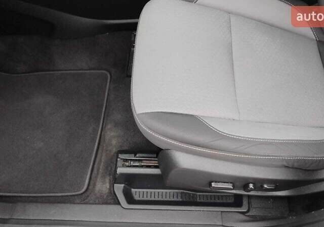 Сірий Форд Ескейп, об'ємом двигуна 1.5 л та пробігом 154 тис. км за 10500 $, фото 8 на Automoto.ua