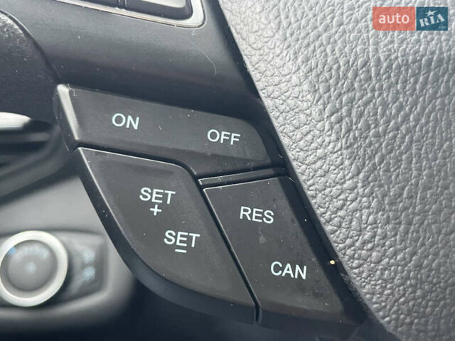 Серый Форд Эскейп, объемом двигателя 1.5 л и пробегом 235 тыс. км за 9550 $, фото 17 на Automoto.ua