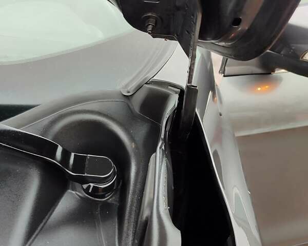 Сірий Форд Ескейп, об'ємом двигуна 2 л та пробігом 204 тис. км за 12200 $, фото 36 на Automoto.ua