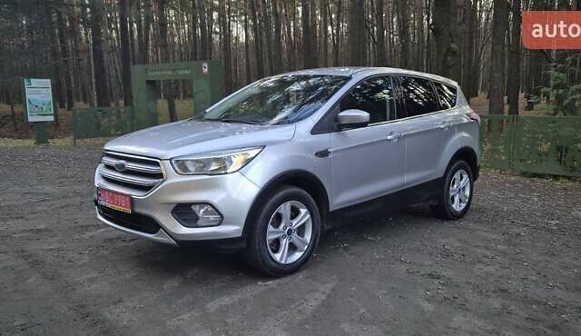 Сірий Форд Ескейп, об'ємом двигуна 1.5 л та пробігом 226 тис. км за 10300 $, фото 1 на Automoto.ua