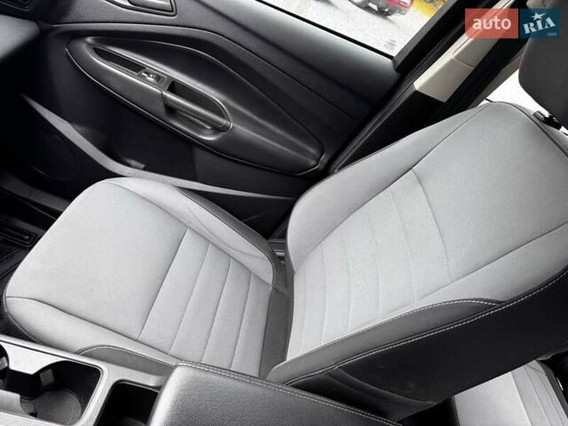 Серый Форд Эскейп, объемом двигателя 2.49 л и пробегом 139 тыс. км за 13500 $, фото 18 на Automoto.ua