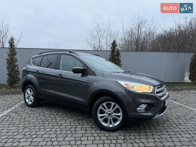 Серый Форд Эскейп, объемом двигателя 1.5 л и пробегом 155 тыс. км за 15500 $, фото 2 на Automoto.ua