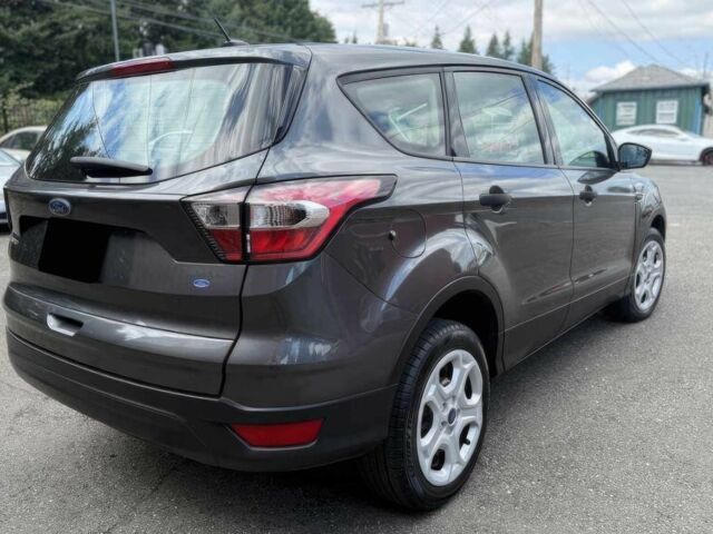 Серый Форд Эскейп, объемом двигателя 2.5 л и пробегом 63 тыс. км за 9500 $, фото 6 на Automoto.ua