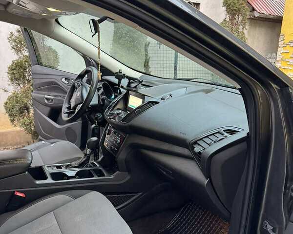 Серый Форд Эскейп, объемом двигателя 1.5 л и пробегом 265 тыс. км за 12500 $, фото 27 на Automoto.ua