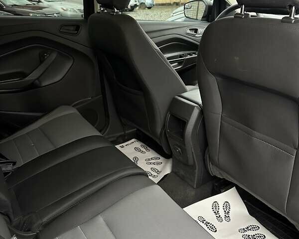 Серый Форд Эскейп, объемом двигателя 2.5 л и пробегом 171 тыс. км за 11950 $, фото 12 на Automoto.ua