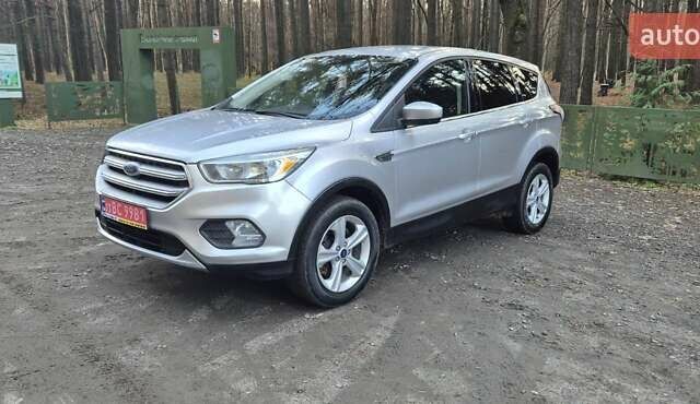 Сірий Форд Ескейп, об'ємом двигуна 1.5 л та пробігом 226 тис. км за 10300 $, фото 2 на Automoto.ua