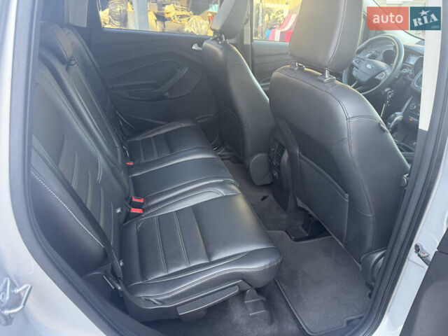 Серый Форд Эскейп, объемом двигателя 1.5 л и пробегом 203 тыс. км за 11500 $, фото 12 на Automoto.ua
