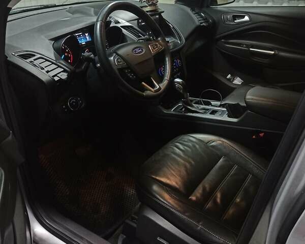 Серый Форд Эскейп, объемом двигателя 1.5 л и пробегом 182 тыс. км за 13800 $, фото 10 на Automoto.ua