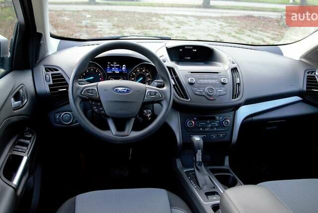 Сірий Форд Ескейп, об'ємом двигуна 2 л та пробігом 137 тис. км за 12900 $, фото 28 на Automoto.ua