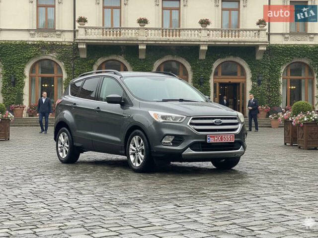 Сірий Форд Ескейп, об'ємом двигуна 1.5 л та пробігом 235 тис. км за 9550 $, фото 2 на Automoto.ua