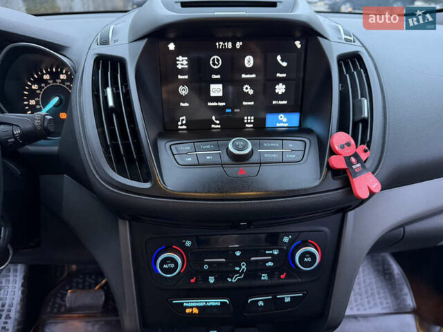 Серый Форд Эскейп, объемом двигателя 1.5 л и пробегом 155 тыс. км за 15500 $, фото 52 на Automoto.ua