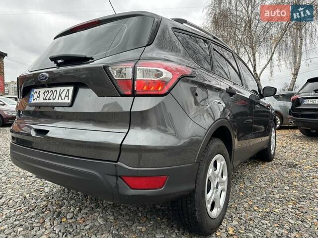 Серый Форд Эскейп, объемом двигателя 2.5 л и пробегом 171 тыс. км за 11950 $, фото 5 на Automoto.ua