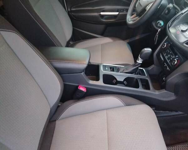 Форд Эскейп 2017 в Немирове на Automoto.ua Серый Форд Эскейп, объемом двигателя 1.5 л и пробегом 118 тыс. км за 14000 $, фото 18 на Automoto.ua