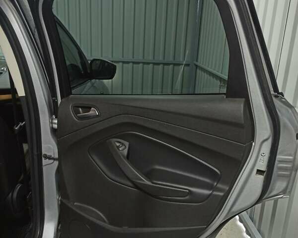 Серый Форд Эскейп, объемом двигателя 1.5 л и пробегом 182 тыс. км за 13800 $, фото 6 на Automoto.ua