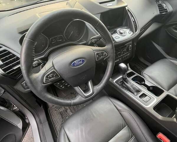 Серый Форд Эскейп, объемом двигателя 1.5 л и пробегом 50 тыс. км за 16700 $, фото 3 на Automoto.ua