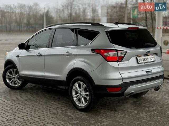 Серый Форд Эскейп, объемом двигателя 1.5 л и пробегом 193 тыс. км за 10999 $, фото 6 на Automoto.ua