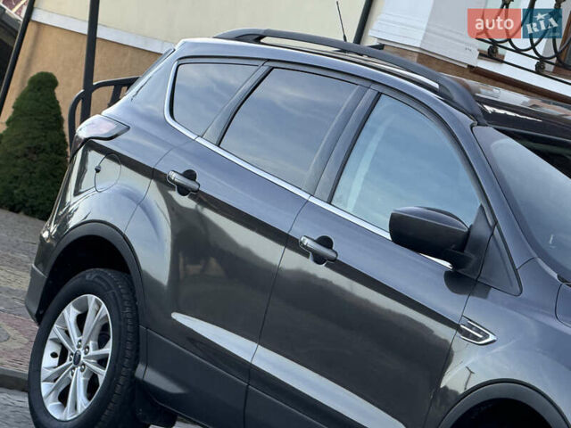 Серый Форд Эскейп, объемом двигателя 1.5 л и пробегом 176 тыс. км за 11999 $, фото 6 на Automoto.ua