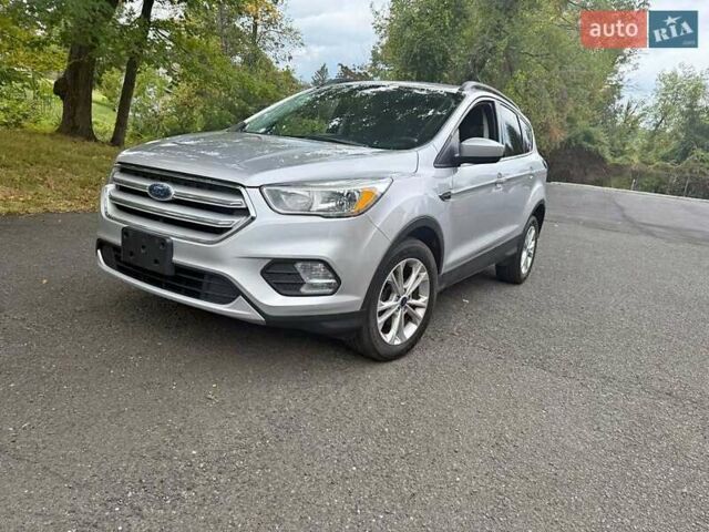 Серый Форд Эскейп, объемом двигателя 2 л и пробегом 96 тыс. км за 15200 $, фото 2 на Automoto.ua