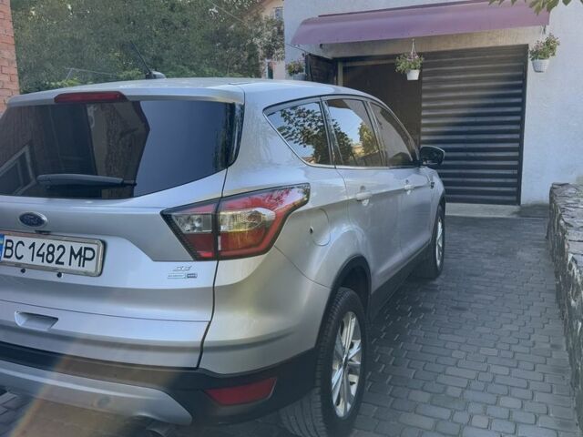 Сірий Форд Ескейп, об'ємом двигуна 2 л та пробігом 138 тис. км за 9600 $, фото 4 на Automoto.ua