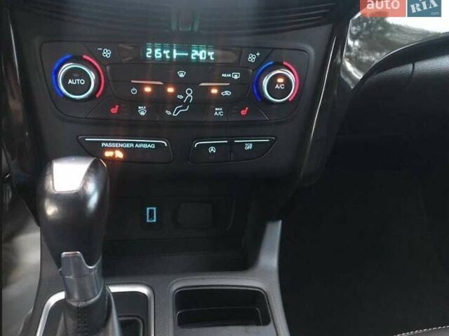 Серый Форд Эскейп, объемом двигателя 2 л и пробегом 186 тыс. км за 11400 $, фото 7 на Automoto.ua