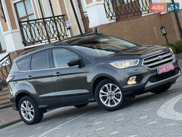 Серый Форд Эскейп, объемом двигателя 1.5 л и пробегом 176 тыс. км за 11999 $, фото 4 на Automoto.ua
