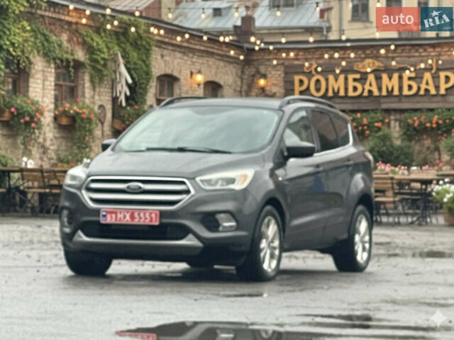 Серый Форд Эскейп, объемом двигателя 1.5 л и пробегом 235 тыс. км за 9550 $, фото 1 на Automoto.ua