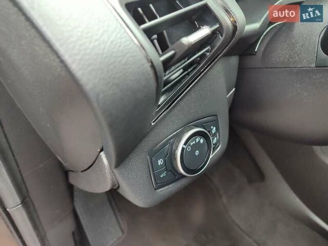 Сірий Форд Ескейп, об'ємом двигуна 2 л та пробігом 204 тис. км за 12200 $, фото 23 на Automoto.ua