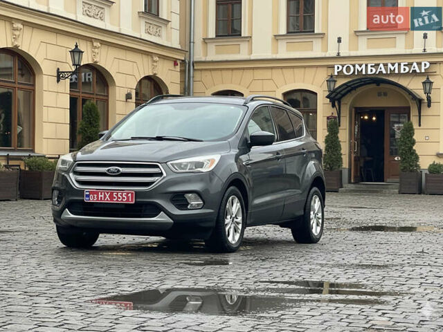 Серый Форд Эскейп, объемом двигателя 1.5 л и пробегом 235 тыс. км за 9550 $, фото 2 на Automoto.ua