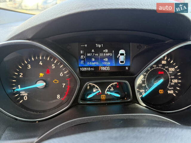 Серый Форд Эскейп, объемом двигателя 2.5 л и пробегом 165 тыс. км за 7999 $, фото 7 на Automoto.ua