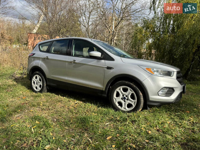 Форд Эскейп 2017 в Белой Церкве на Automoto.ua Серый Форд Эскейп, объемом двигателя 2.5 л и пробегом 195 тыс. км за 12600 $, фото 4 на Automoto.ua