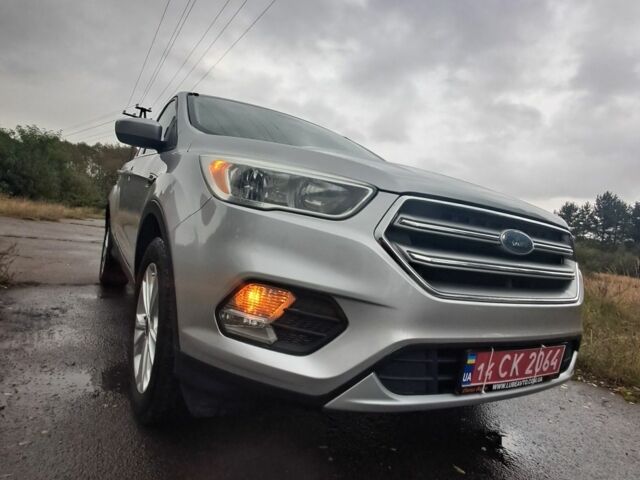 Серый Форд Эскейп, объемом двигателя 1.5 л и пробегом 130 тыс. км за 12500 $, фото 5 на Automoto.ua