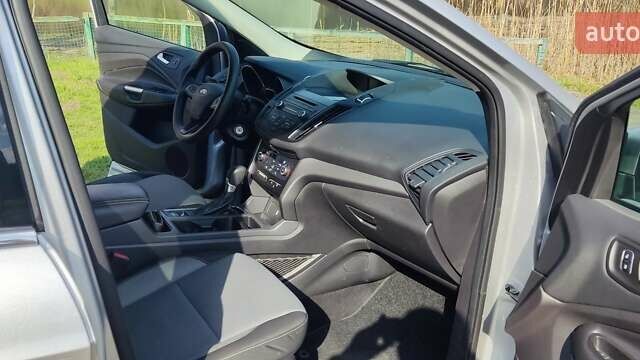 Серый Форд Эскейп, объемом двигателя 2 л и пробегом 103 тыс. км за 12500 $, фото 7 на Automoto.ua