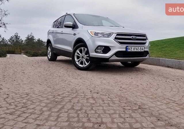 Сірий Форд Ескейп, об'ємом двигуна 1.5 л та пробігом 154 тис. км за 10500 $, фото 3 на Automoto.ua
