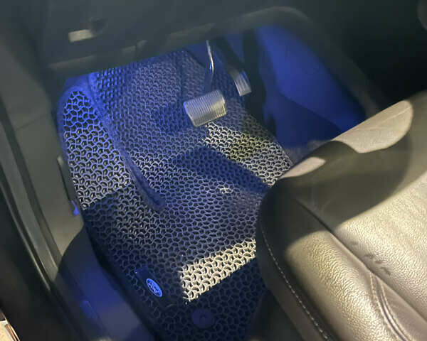 Серый Форд Эскейп, объемом двигателя 2 л и пробегом 86 тыс. км за 16500 $, фото 30 на Automoto.ua