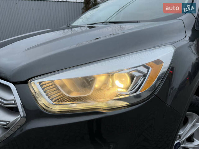 Серый Форд Эскейп, объемом двигателя 1.5 л и пробегом 155 тыс. км за 15500 $, фото 7 на Automoto.ua