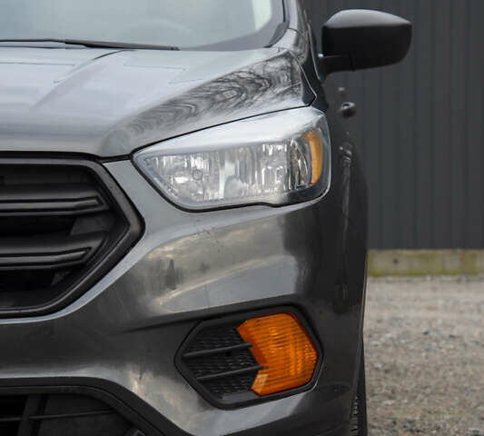 Сірий Форд Ескейп, об'ємом двигуна 2.5 л та пробігом 152 тис. км за 14850 $, фото 4 на Automoto.ua