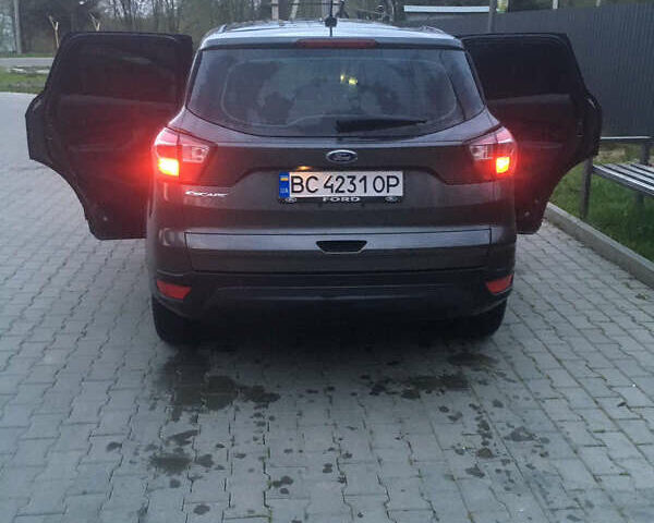 Серый Форд Эскейп, объемом двигателя 2.5 л и пробегом 113 тыс. км за 12500 $, фото 3 на Automoto.ua