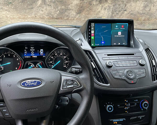 Серый Форд Эскейп, объемом двигателя 2.5 л и пробегом 141 тыс. км за 12500 $, фото 12 на Automoto.ua