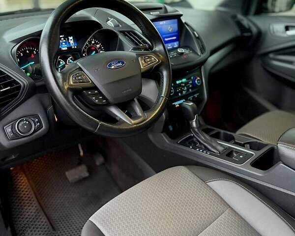 Серый Форд Эскейп, объемом двигателя 1.5 л и пробегом 193 тыс. км за 10999 $, фото 9 на Automoto.ua