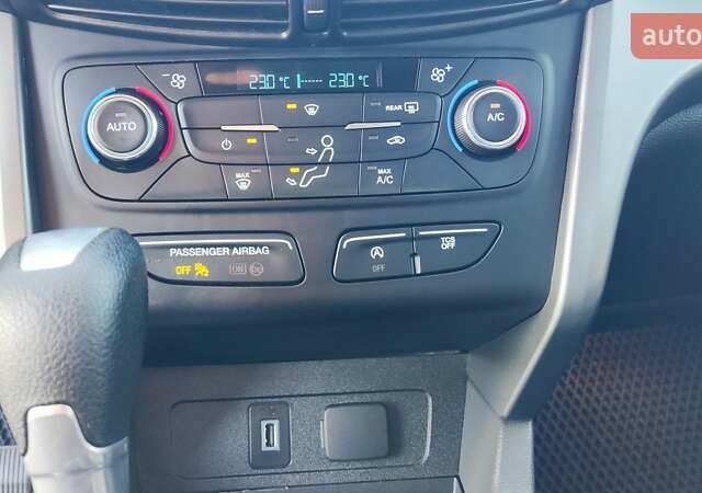 Форд Эскейп 2017 в Кривом Роге на Automoto.ua Серый Форд Эскейп, объемом двигателя 1.5 л и пробегом 81 тыс. км за 12400 $, фото 24 на Automoto.ua