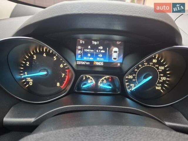 Серый Форд Эскейп, объемом двигателя 2.5 л и пробегом 237 тыс. км за 12700 $, фото 18 на Automoto.ua