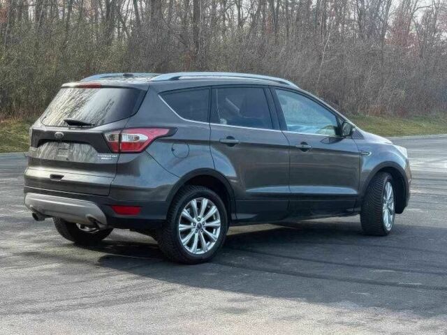 Сірий Форд Ескейп, об'ємом двигуна 2 л та пробігом 89 тис. км за 8000 $, фото 4 на Automoto.ua